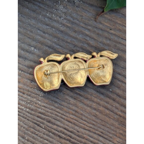 Vintage Apple Brooch Pin: Teacher Gift - Picture 7 of 9